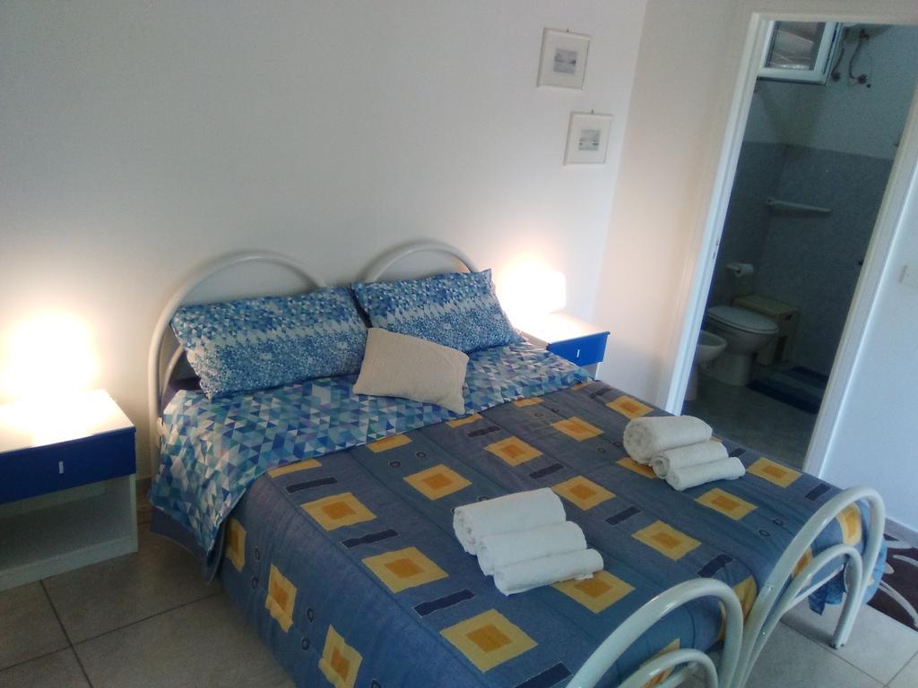 Casa Vacanza Fiorella Torre dell'Orso Exterior photo