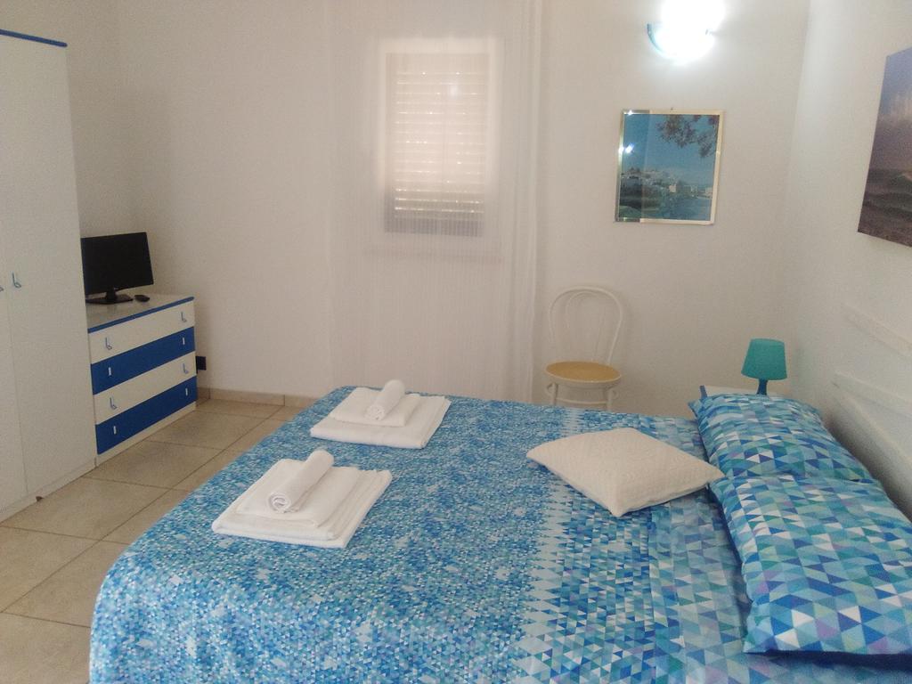 Casa Vacanza Fiorella Torre dell'Orso Exterior photo
